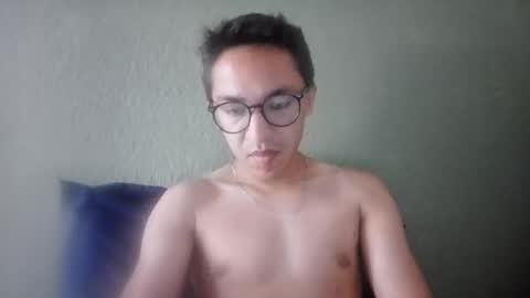 aleexrune online show from May 6, 2026, 3:17 pm