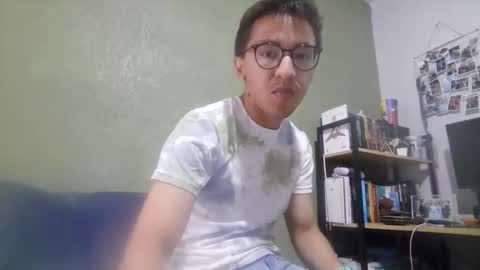aleexrune online show from May 10, 2026, 11:21 pm