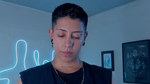 Alejandra online show from December 1, 2025, 10:48 pm