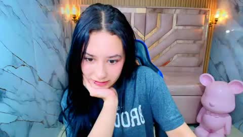 Aleja  online show from June 12, 2026, 8:19 pm
