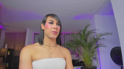 A L E J A N D R A online show from March 9, 2025, 12:10 am