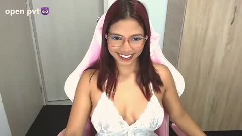 Snapshot of alejaharker chatting on June 17, 2026, 10:21 pm Aleja Harker online show from June 17, 2026, 10:21 pm