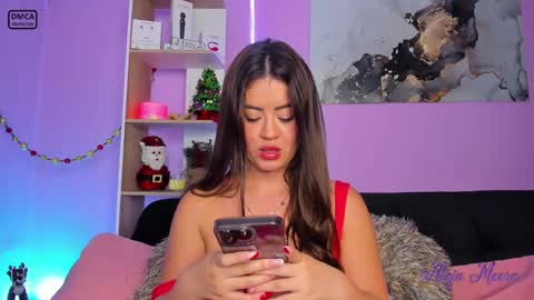 Snapshot of alejamoore chatting on December 22, 2024, 7:42 pm Aleja Moore online show from December 22, 2024, 7:42 pm