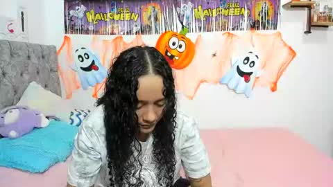 Snapshot of alejandra_evanss chatting on October 26, 2025, 5:24 am alejandra_evanss online show from October 26, 2025, 5:24 am
