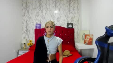 ALEJANDRA JAMES online show from April 14, 2026, 11:05 am