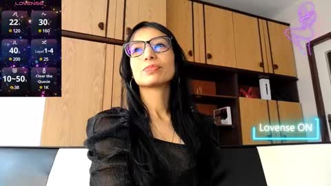 Alejandra online show from February 12, 2025, 8:16 am