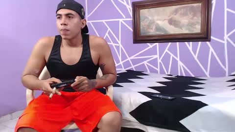 alejandrocock online show from September 20, 2025, 1:56 pm