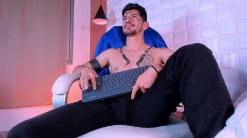 Alejo  online show from February 13, 2025, 12:02 am