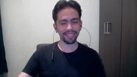 Snapshot of alejo_shy chatting on December 8, 2024, 8:41 am alejo_shy online show from December 8, 2024, 8:41 am