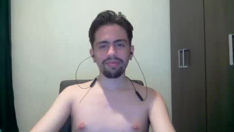 Snapshot of alejo_shy chatting on December 10, 2024, 5:39 am alejo_shy online show from December 10, 2024, 5:39 am