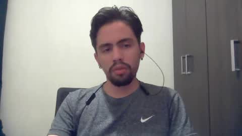 Snapshot of alejo_shy chatting on December 15, 2024, 1:02 am alejo_shy online show from December 15, 2024, 1:02 am