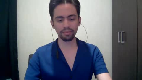 Snapshot of alejo_shy chatting on December 25, 2024, 4:33 am alejo_shy online show from December 25, 2024, 4:33 am