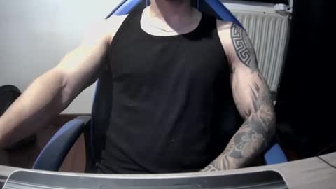 alejoduarte16 online show from June 22, 2026, 5:37 am