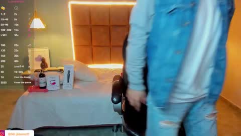 ALejoo Saenz online show from September 22, 2025, 9:39 pm