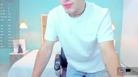 ALejoo Saenz online show from October 22, 2025, 1:28 am