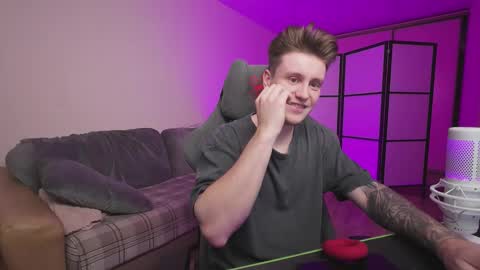 Alex and Linar online show from November 10, 2025, 10:09 pm