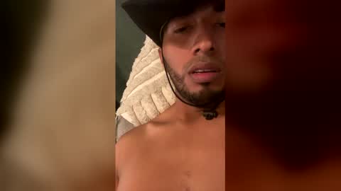 Snapshot of alemart2010 chatting on April 8, 2026, 6:13 am alemart2010 online show from April 8, 2026, 6:13 am