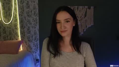 Snapshot of alena_navi chatting on December 19, 2024, 9:28 pm Alena online show from December 19, 2024, 9:28 pm