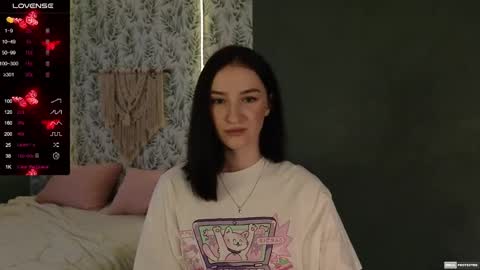 Snapshot of alena_navi chatting on February 20, 2025, 2:24 pm Alena online show from February 20, 2025, 2:24 pm