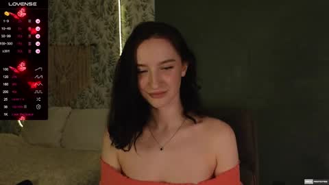 Snapshot of alena_navi chatting on March 10, 2025, 5:29 pm Alena online show from March 10, 2025, 5:29 pm