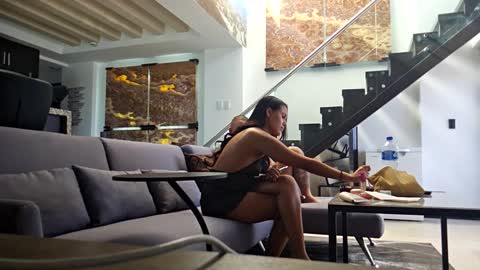 alenart online show from December 29, 2024, 7:32 pm