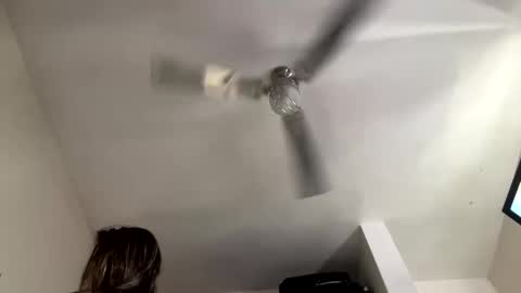 alenart online show from October 26, 2025, 9:53 pm