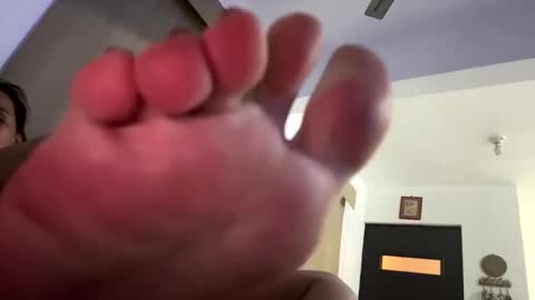 alenart online show from November 3, 2025, 3:52 am