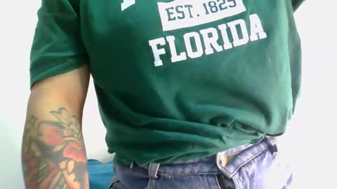 QUEEN OFF MILk  IM BACK  15 NOV online show from February 24, 2026, 9:02 pm