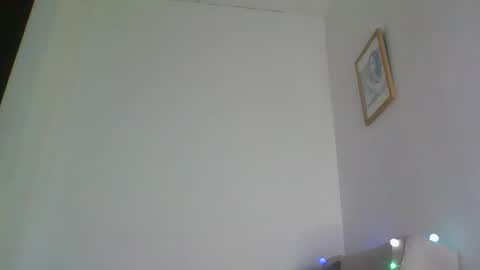 QUEEN OFF MILk  IM BACK  15 NOV online show from March 13, 2026, 9:43 pm