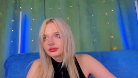 Snapshot of alessakiss chatting on June 3, 2026, 2:33 pm alessakiss online show from June 3, 2026, 2:33 pm