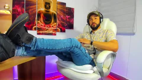 ALESSANDRO  WYE online show from January 18, 2025, 5:31 am