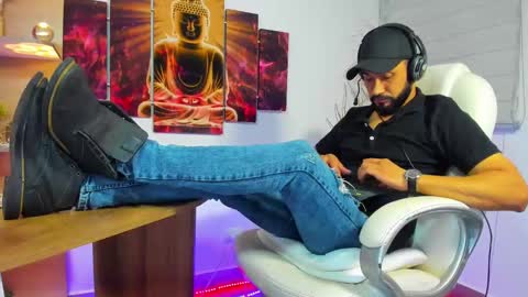 ALESSANDRO  WYE online show from January 19, 2025, 4:33 am