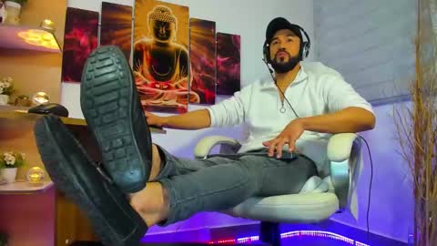 ALESSANDRO  WYE online show from January 22, 2025, 8:18 am