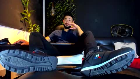 ALESSANDRO  WYE online show from February 17, 2026, 2:41 am