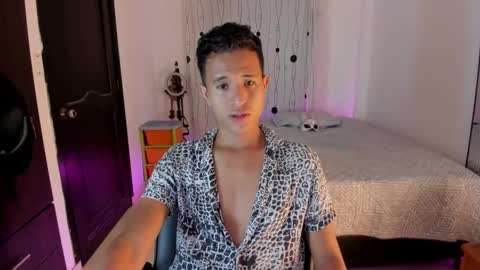 Snapshot of alessandro_wizard chatting on January 31, 2025, 11:03 pm Alessandro online show from January 31, 2025, 11:03 pm