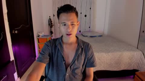 Snapshot of alessandro_wizard chatting on February 3, 2025, 12:47 am Alessandro online show from February 3, 2025, 12:47 am