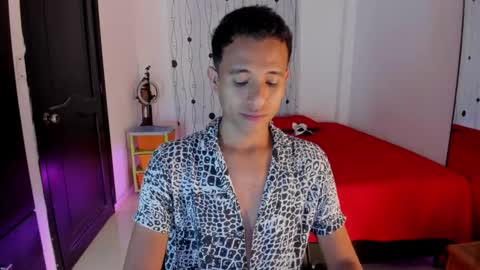 Snapshot of alessandro_wizard chatting on February 22, 2025, 2:17 am Alessandro online show from February 22, 2025, 2:17 am