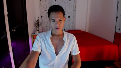 Snapshot of alessandro_wizard chatting on February 25, 2025, 7:14 pm Alessandro online show from February 25, 2025, 7:14 pm