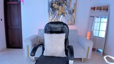 ALESSA ROMERO  online show from March 22, 2026, 5:05 pm