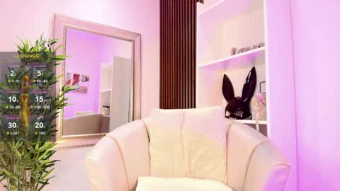 Alejandra  online show from May 10, 2026, 11:59 am