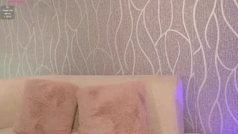 Alessia  online show from April 7, 2026, 9:37 pm