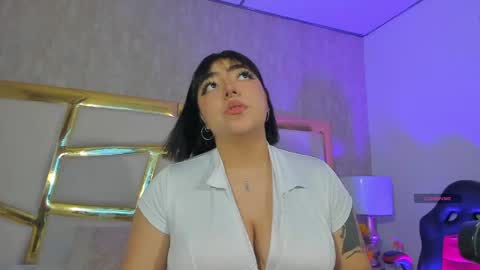 Alessia online show from June 3, 2026, 2:47 am