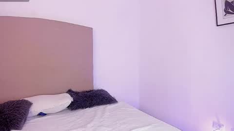 Alessia Moon online show from May 13, 2026, 7:22 pm