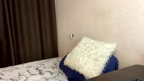 Aletta Oushen online show from December 21, 2024, 9:55 am