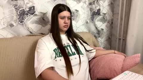 Aletta Oushen online show from March 4, 2025, 2:10 pm