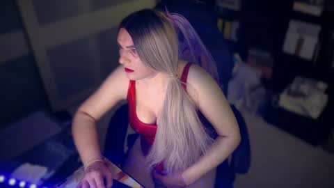 Leyla Leg online show from June 29, 2026, 9:04 pm