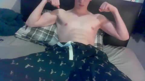 Snapshot of alex15880 chatting on November 7, 2025, 6:30 pm alex15880 online show from November 7, 2025, 6:30 pm