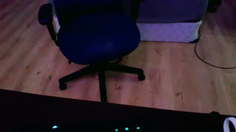 alex42696969 online show from September 13, 2025, 6:08 pm