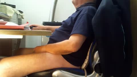 alex47100 online show from January 29, 2025, 9:01 am