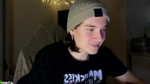 FAVORITE online show from February 10, 2026, 8:13 pm